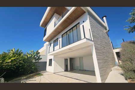 Casa de condomínio à venda com 480m², 2 quartos e 2 vagasFachada