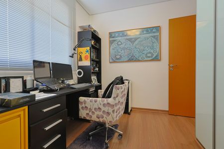 Apartamento à venda com 97m², 3 quartos e 2 vagas Apartamento à venda com 97m², 3 quartos e 2 vagasQuarto 1