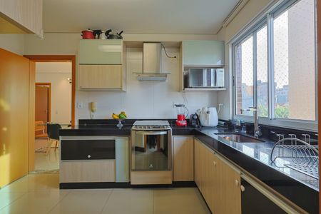 Apartamento à venda com 97m², 3 quartos e 2 vagas Apartamento à venda com 97m², 3 quartos e 2 vagasCozinha