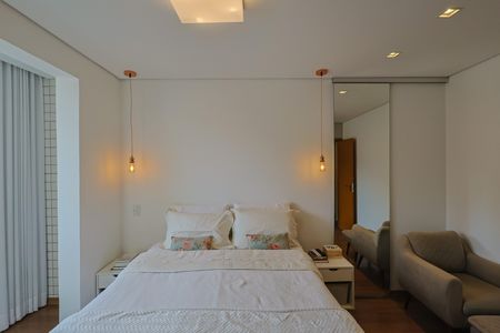 Apartamento à venda com 97m², 3 quartos e 2 vagas Apartamento à venda com 97m², 3 quartos e 2 vagasSuíte