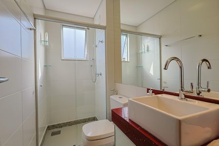 Apartamento à venda com 97m², 3 quartos e 2 vagas Apartamento à venda com 97m², 3 quartos e 2 vagasBanheiro