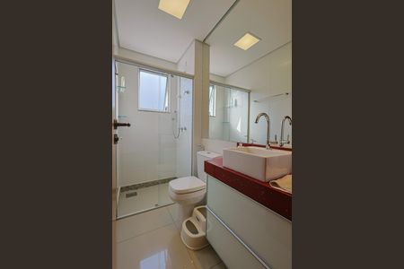 Apartamento à venda com 97m², 3 quartos e 2 vagas Apartamento à venda com 97m², 3 quartos e 2 vagasBanheiro