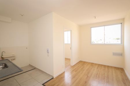 Sala de apartamento para alugar com 2 quartos, 34m² em Jardim Miriam, São Paulo