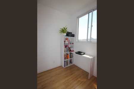 Quarto 1 de apartamento para alugar com 2 quartos, 34m² em Jardim Miriam, São Paulo