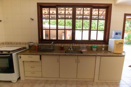 Casa de condomínio à venda com 350m², 5 quartos e 5 vagas Casa de condomínio à venda com 350m², 5 quartos e 5 vagasCozinha 2