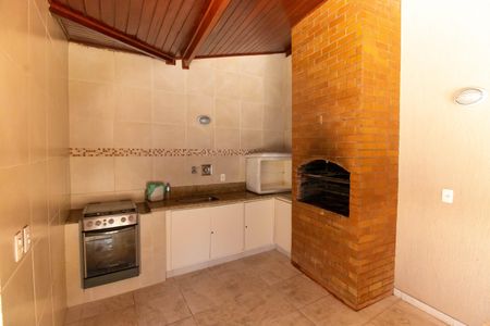Casa de condomínio à venda com 350m², 5 quartos e 5 vagas Casa de condomínio à venda com 350m², 5 quartos e 5 vagasÁrea externa