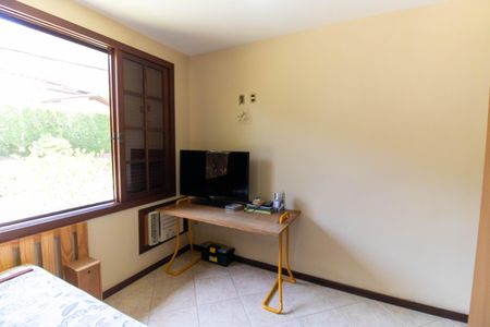 Casa de condomínio à venda com 350m², 5 quartos e 5 vagas Casa de condomínio à venda com 350m², 5 quartos e 5 vagasSuíte 2
