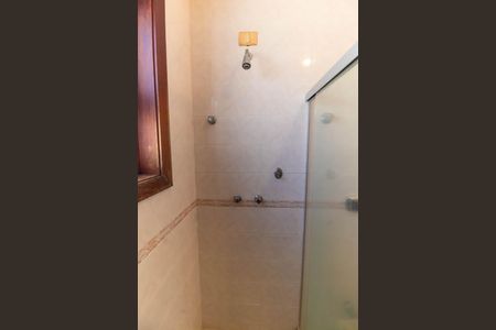 Casa de condomínio à venda com 350m², 5 quartos e 5 vagas Casa de condomínio à venda com 350m², 5 quartos e 5 vagasBanheiro Social 1