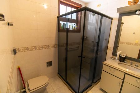 Casa de condomínio à venda com 350m², 5 quartos e 5 vagas Casa de condomínio à venda com 350m², 5 quartos e 5 vagasBanheiro da Suíte 1