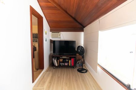 Casa de condomínio à venda com 350m², 5 quartos e 5 vagas Casa de condomínio à venda com 350m², 5 quartos e 5 vagasSala