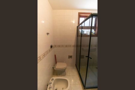 Casa de condomínio à venda com 350m², 5 quartos e 5 vagas Casa de condomínio à venda com 350m², 5 quartos e 5 vagasBanheiro da Suíte 1