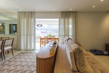 Apartamento à venda com 132m², 3 quartos e 2 vagas Apartamento à venda com 132m², 3 quartos e 2 vagasSala