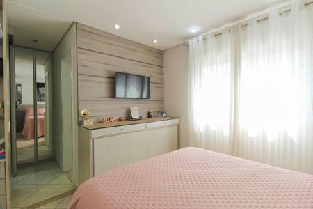 Apartamento à venda com 132m², 3 quartos e 2 vagas Apartamento à venda com 132m², 3 quartos e 2 vagasSuite