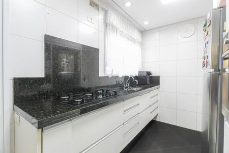 Apartamento à venda com 132m², 3 quartos e 2 vagas Apartamento à venda com 132m², 3 quartos e 2 vagasCozinha