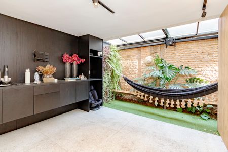 Casa de condomínio para alugar com 114m², 2 quartos e 1 vaga Casa de condomínio para alugar com 114m², 2 quartos e 1 vagaVaranda