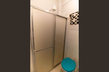 Banheiro de kitnet/studio para alugar com 1 quarto, 30m² em Centro, Niterói