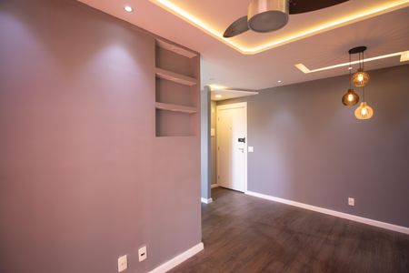 Sala de apartamento para alugar com 2 quartos, 47m² em Covanca, São Gonçalo