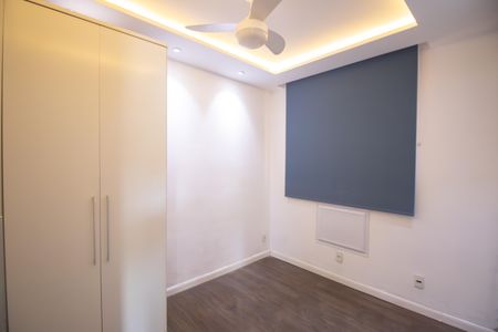 Quarto 2 de apartamento para alugar com 2 quartos, 47m² em Covanca, São Gonçalo