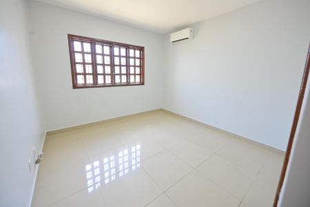 Casa para alugar com 221m², 3 quartos e 3 vagas Casa para alugar com 221m², 3 quartos e 3 vagasSuíte 1