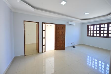 Sala de casa para alugar com 3 quartos, 221m² em Jardim América, Goiânia