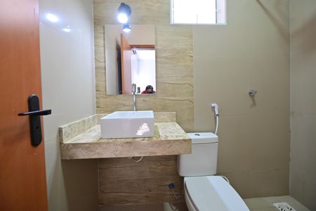 Casa para alugar com 221m², 3 quartos e 3 vagas Casa para alugar com 221m², 3 quartos e 3 vagasBanheiro da Suíte 2