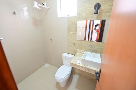 Casa para alugar com 221m², 3 quartos e 3 vagas Casa para alugar com 221m², 3 quartos e 3 vagasBanheiro da Suíte 3