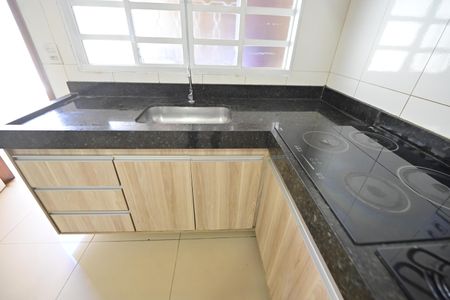 Casa para alugar com 221m², 3 quartos e 3 vagas Casa para alugar com 221m², 3 quartos e 3 vagasCozinha