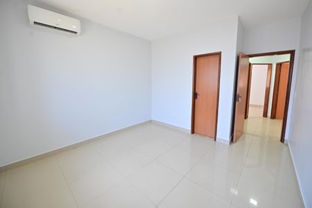 Casa para alugar com 221m², 3 quartos e 3 vagas Casa para alugar com 221m², 3 quartos e 3 vagasSuíte 1