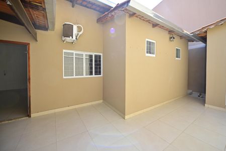 Casa para alugar com 221m², 3 quartos e 3 vagas Casa para alugar com 221m², 3 quartos e 3 vagasQuintal