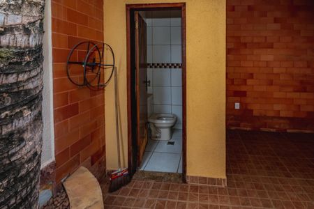 Casa para alugar com 180m², 3 quartos e 2 vagasBanheiro de Serviço