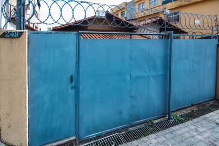 Casa para alugar com 180m², 3 quartos e 2 vagasFachada