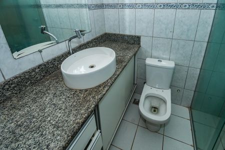 Casa para alugar com 180m², 3 quartos e 2 vagasBanheiro da Suíte