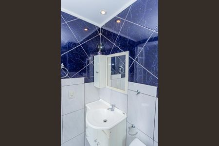Apartamento à venda com 64m², 2 quartos e 2 vagas Apartamento à venda com 64m², 2 quartos e 2 vagasBanheiro da Suíte
