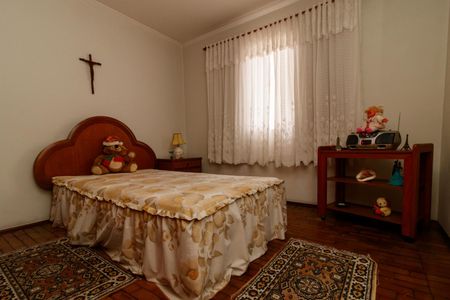 Casa à venda com 114m², 2 quartos e 3 vagas Casa à venda com 114m², 2 quartos e 3 vagasQuarto 2