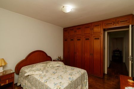 Casa à venda com 114m², 2 quartos e 3 vagas Casa à venda com 114m², 2 quartos e 3 vagasQuarto 1