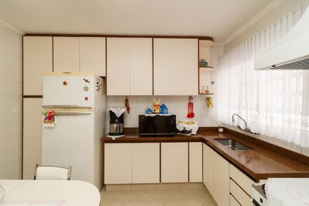 Casa à venda com 114m², 2 quartos e 3 vagas Casa à venda com 114m², 2 quartos e 3 vagasCozinha