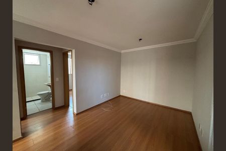 Apartamento à venda com 81m², 2 quartos e 2 vagasSala