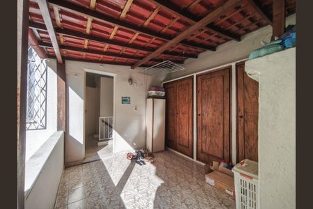 Casa à venda com 120m², 4 quartos e sem vaga Casa à venda com 120m², 4 quartos e sem vagaTerraço