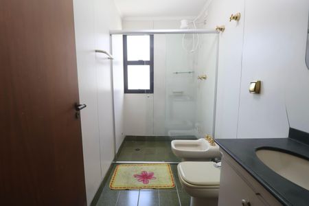 Apartamento para alugar com 174m², 4 quartos e 2 vagas Apartamento para alugar com 174m², 4 quartos e 2 vagasBanheiro Social