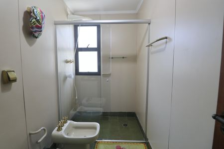 Apartamento para alugar com 174m², 4 quartos e 2 vagas Apartamento para alugar com 174m², 4 quartos e 2 vagasBanheiro Suíte 2