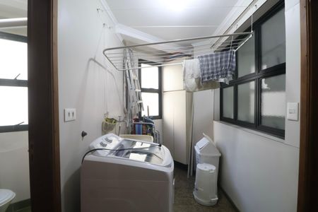 Apartamento para alugar com 174m², 4 quartos e 2 vagas Apartamento para alugar com 174m², 4 quartos e 2 vagasÁrea de Serviço