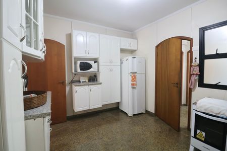 Apartamento para alugar com 174m², 4 quartos e 2 vagas Apartamento para alugar com 174m², 4 quartos e 2 vagasCozinha