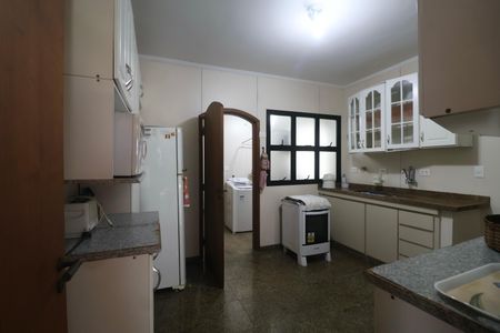 Apartamento para alugar com 174m², 4 quartos e 2 vagas Apartamento para alugar com 174m², 4 quartos e 2 vagasCozinha