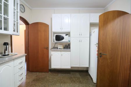 Apartamento para alugar com 174m², 4 quartos e 2 vagas Apartamento para alugar com 174m², 4 quartos e 2 vagasCozinha
