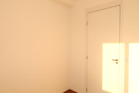 Quarto 1 de apartamento para alugar com 2 quartos, 37m² em Vila Carmosina, São Paulo