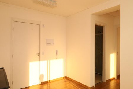 Sala de apartamento para alugar com 2 quartos, 37m² em Vila Carmosina, São Paulo