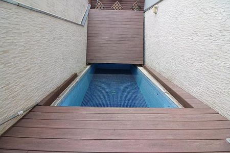 Casa à venda com 169m², 3 quartos e 2 vagas