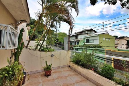 Casa à venda com 169m², 3 quartos e 2 vagas
