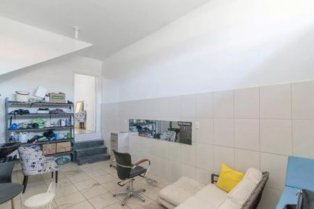 Casa à venda com 210m², 3 quartos e 1 vaga