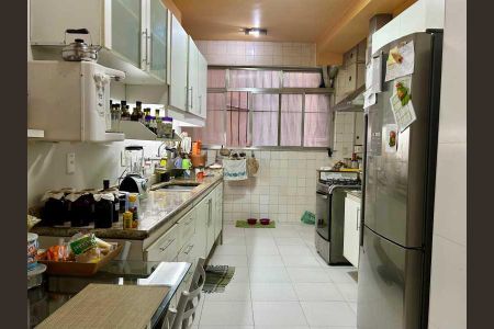 Apartamento à venda com 132m², 3 quartos e 1 vaga